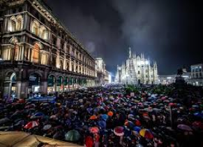 Foto  1 – 01/12/2019 en Piazza Duomo de Milano – Fonte Huffington Post Italia
