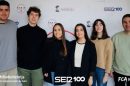 La expedición de la USJ: Gonzalo Alba, Martín Vital, Aitana Marco, Paula Melús, Jimena Arias y Óscar Aribau, docente en el grado de periodismo, en la Universidad de Nebrija